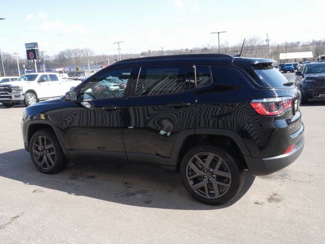 New 2026 Jeep Compass Limited image 9