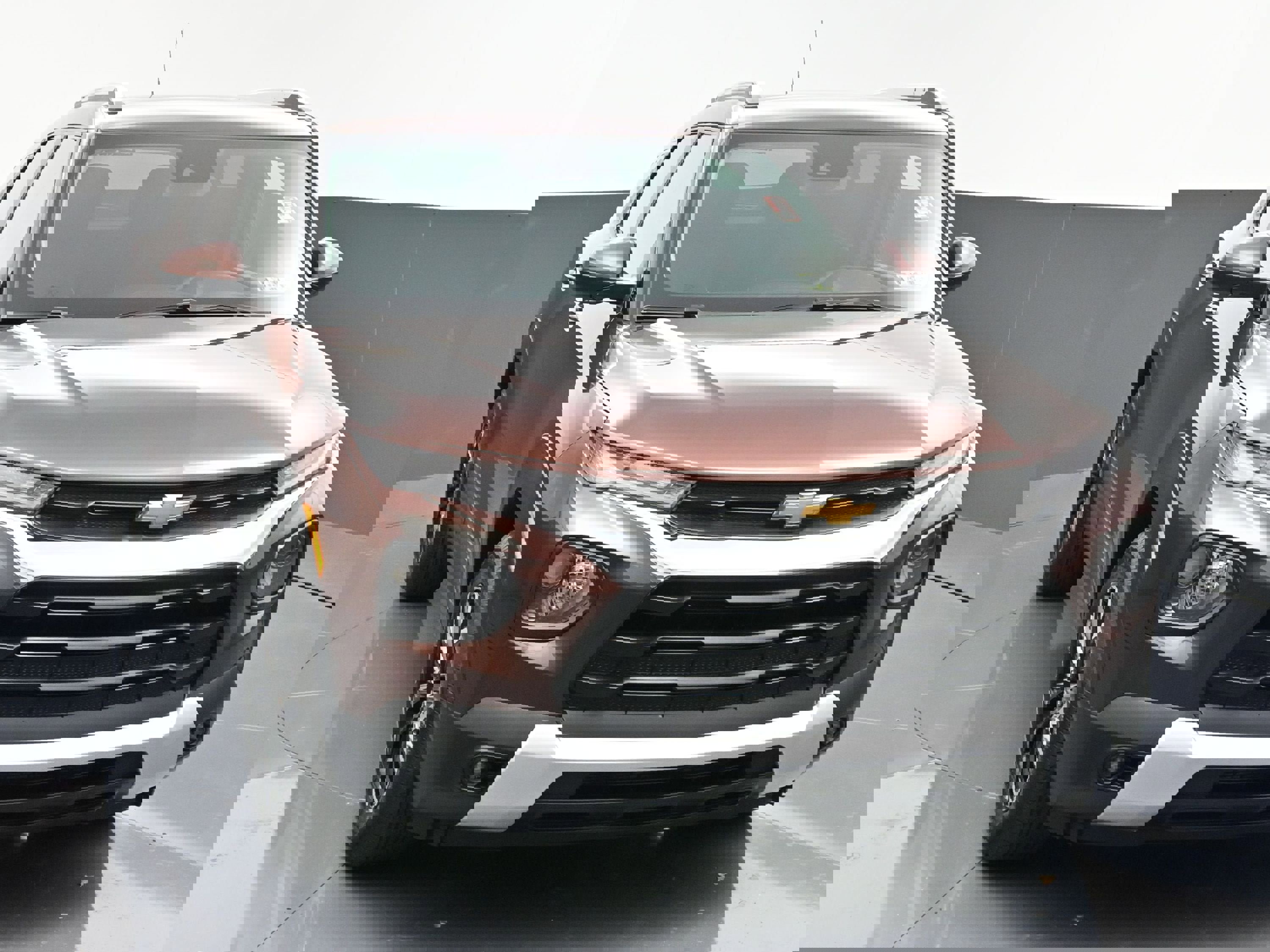 Used 2023 Chevrolet TrailBlazer LT image 2