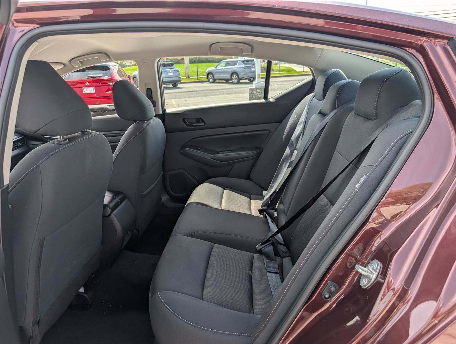 Used 2024 Nissan Altima 2.5 SV FWD image 14