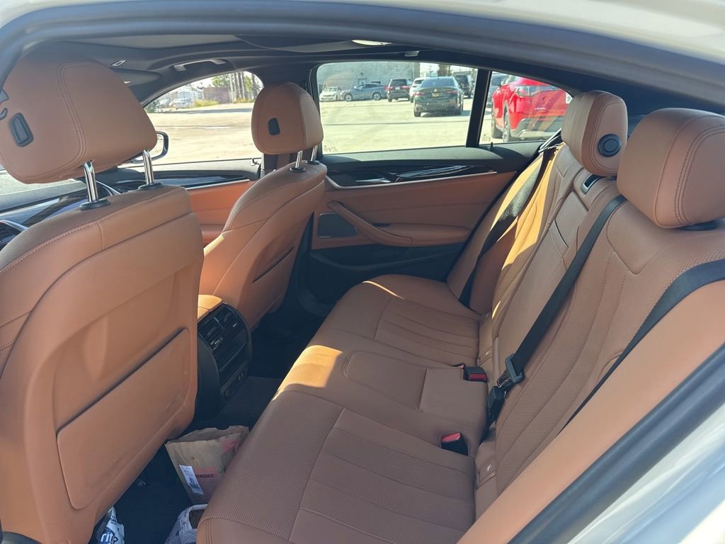 Used 2023 BMW 540i w/ M Sport Package image 13