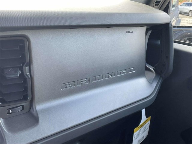 New 2025 Ford Bronco 4-Door image 30
