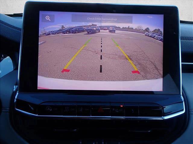 Used 2022 Jeep Compass Limited image 14