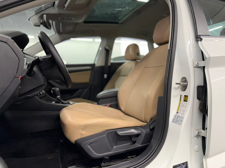 Used 2019 Volkswagen Jetta SEL image 17