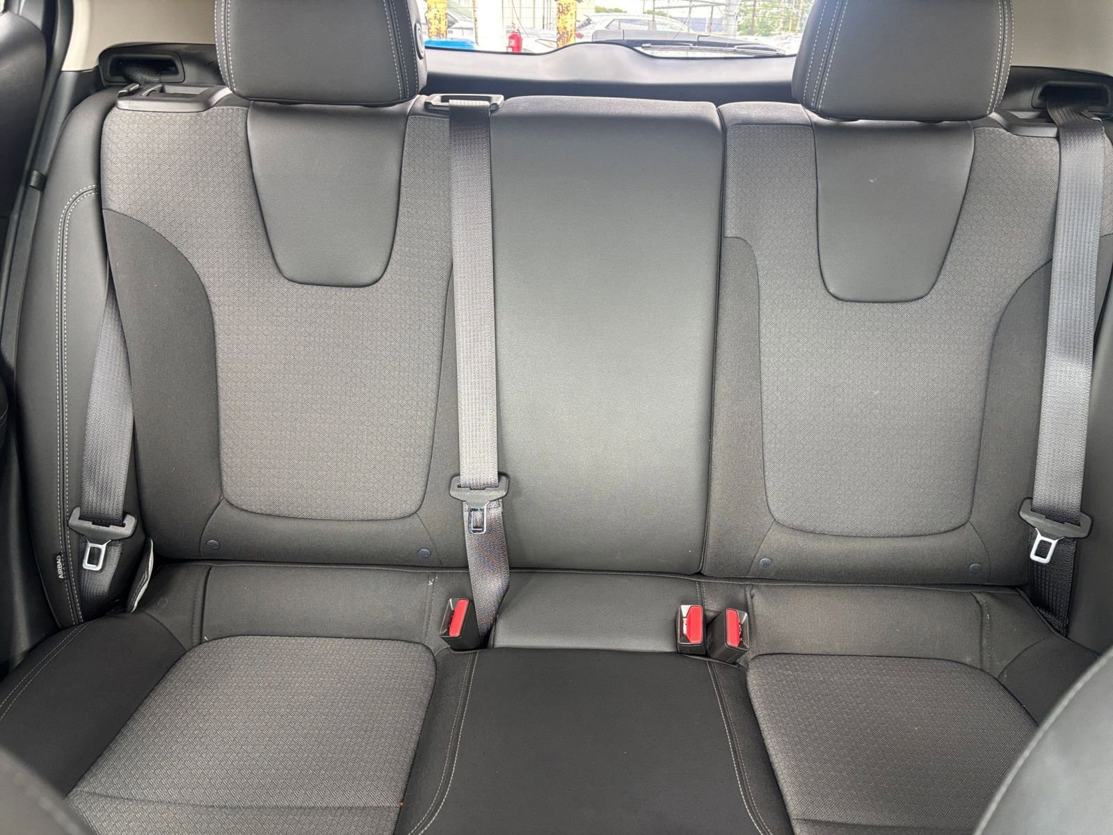 Used 2025 Buick Encore GX Preferred image 37