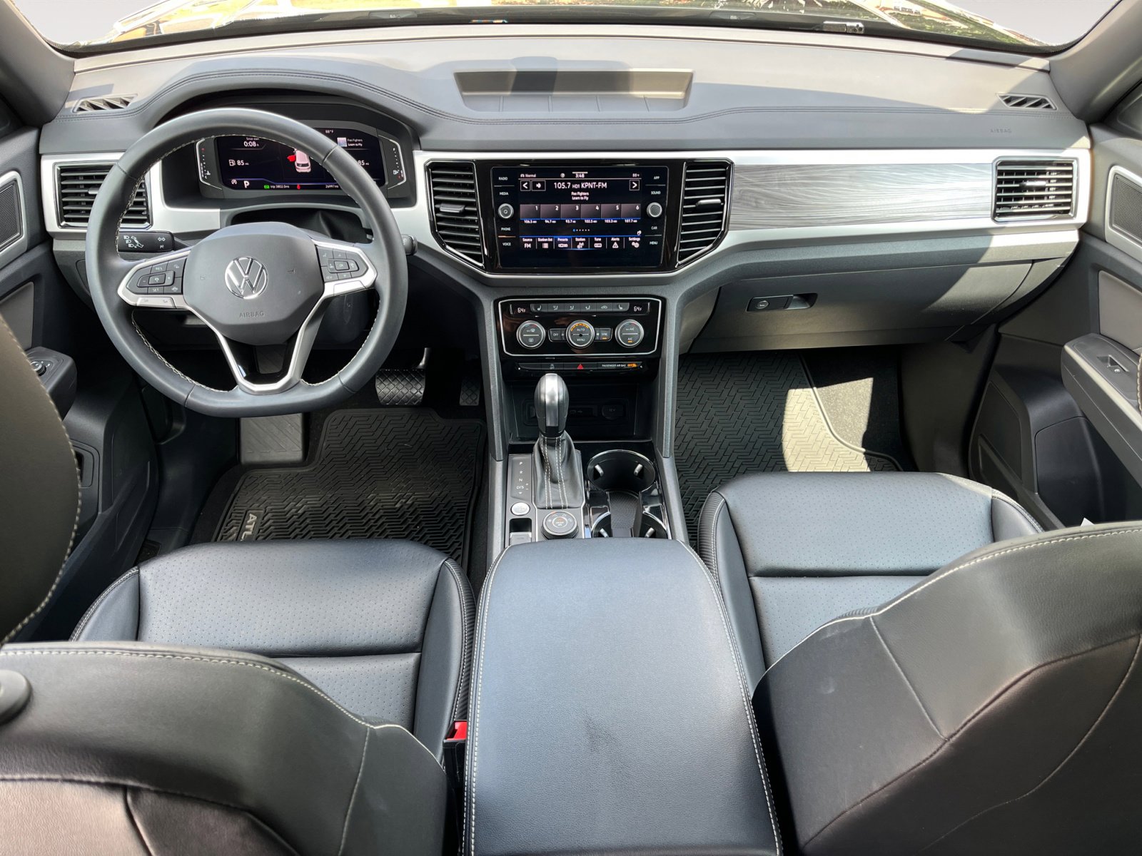 Used 2022 Volkswagen Atlas Cross Sport SE image 10