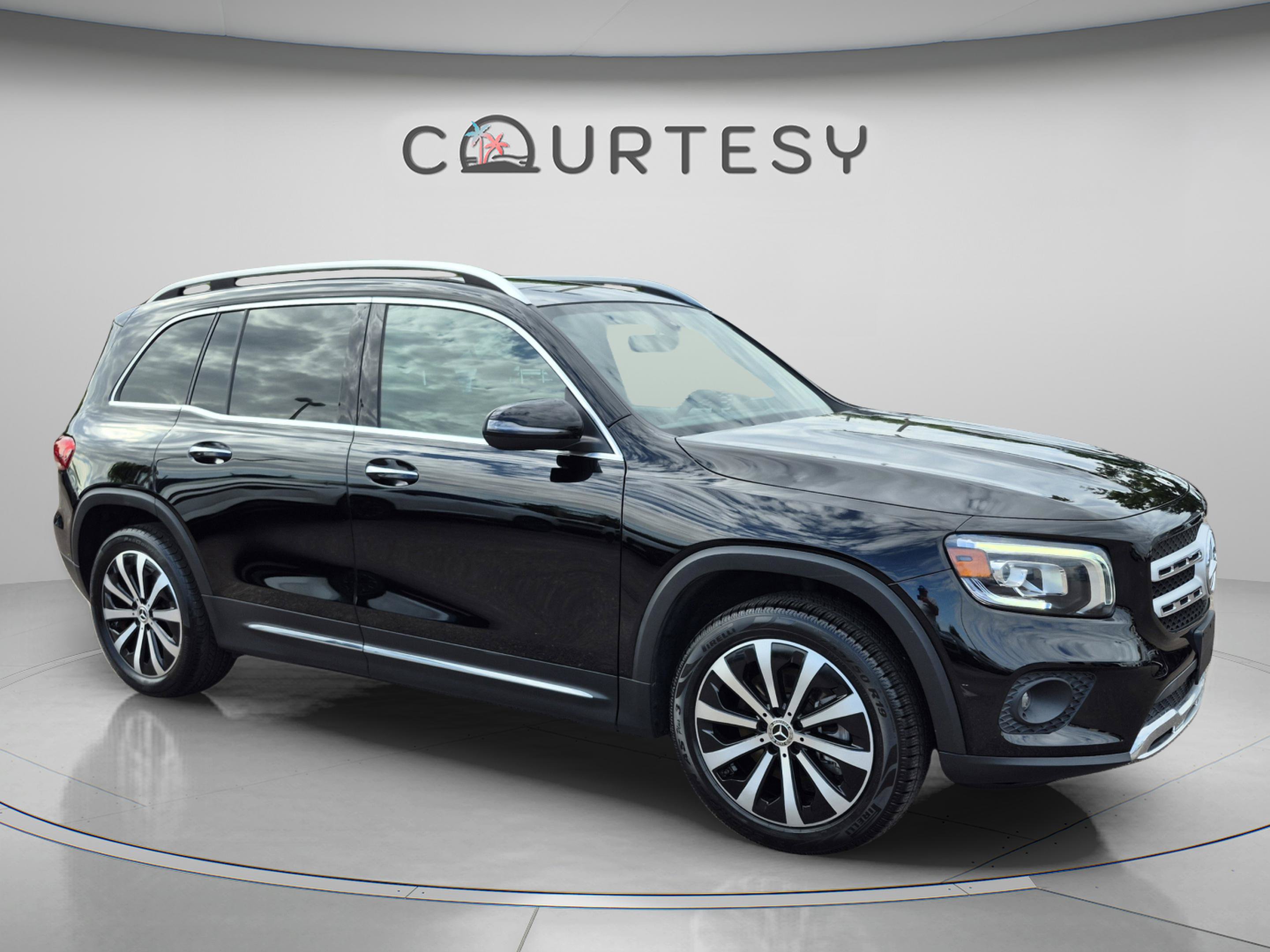 Used 2023 Mercedes-Benz GLB 250 image 9
