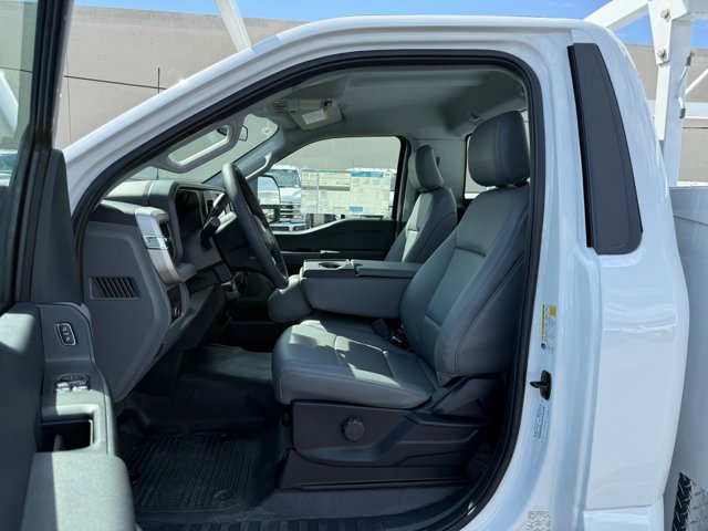 New 2026 Ford F250 XL w/ XL Chrome Package RWD image 22