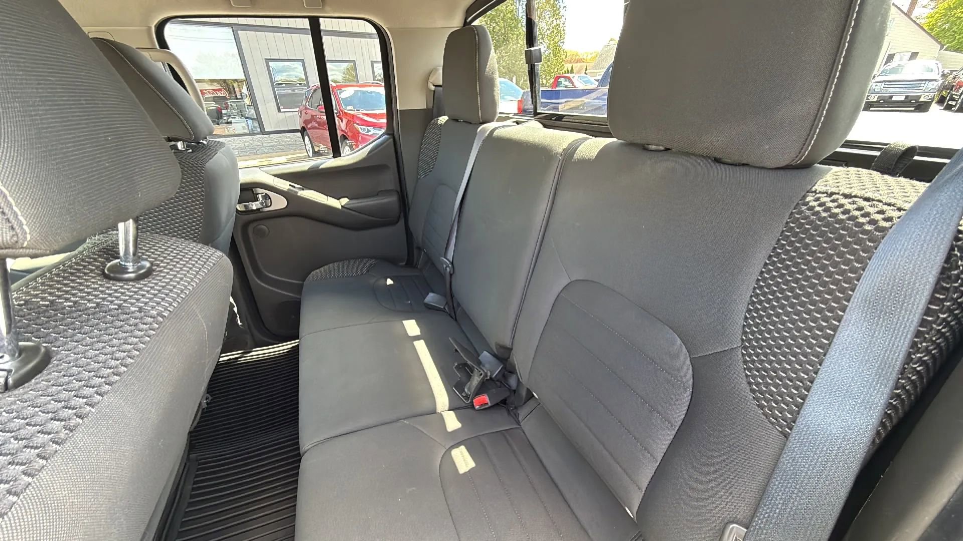 Used 2016 Nissan Frontier PRO-4X AWD/4WD image 21