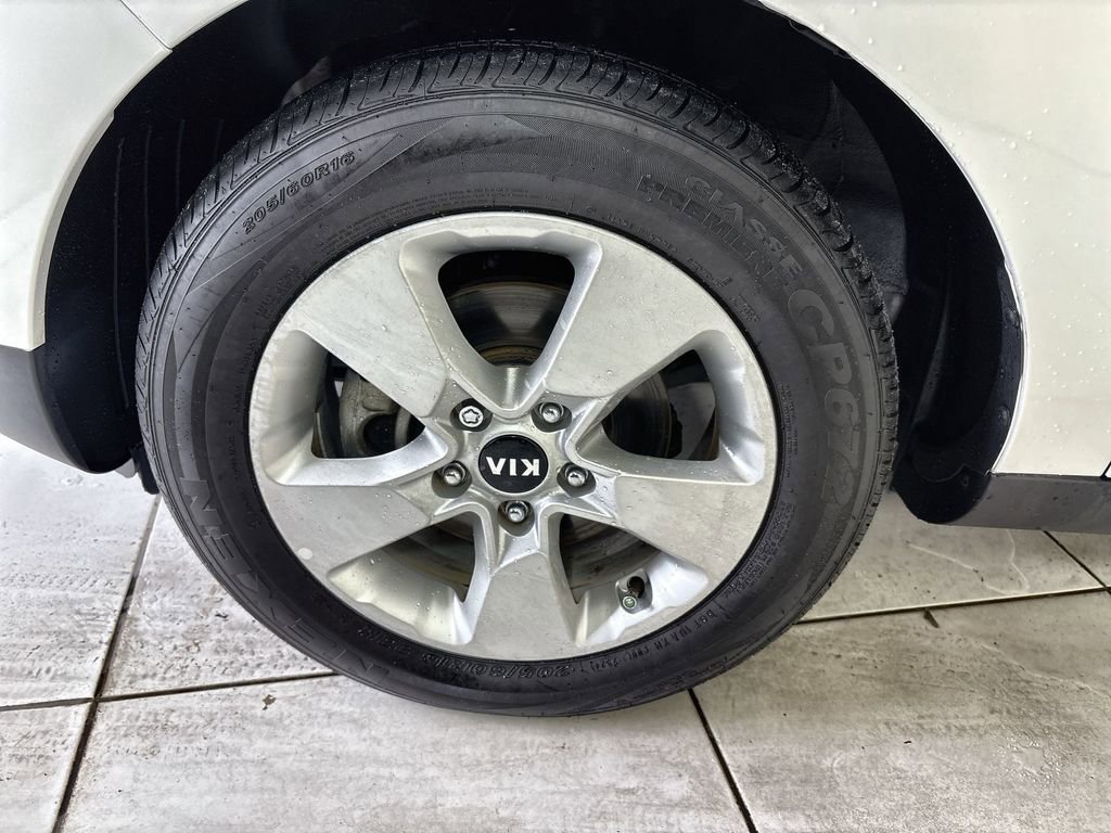 Used 2019 Kia Soul FWD image 18