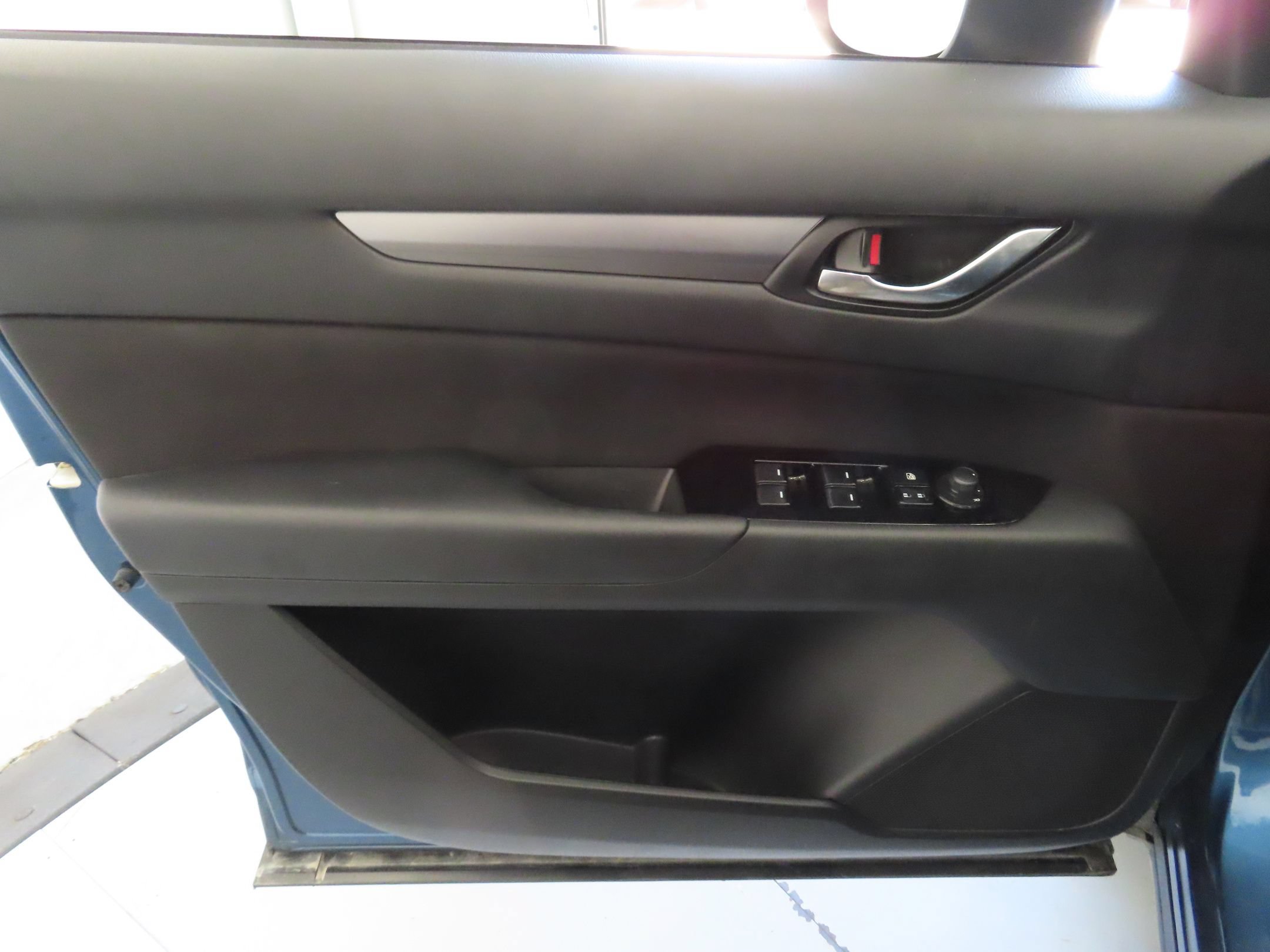 Used 2019 MAZDA CX-5 Sport FWD image 10