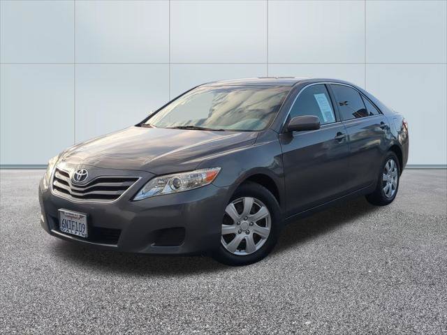 Used 2011 Toyota Camry LE FWD image 1