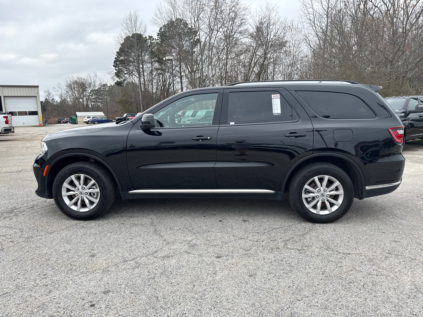 Used 2024 Dodge Durango SXT w/ 3rd Row Seating Group image 8