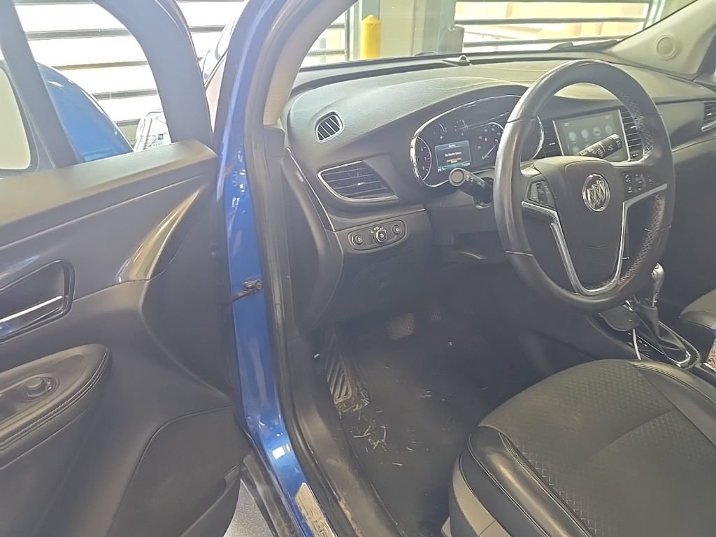 Used 2018 Buick Encore Sport Touring FWD image 5