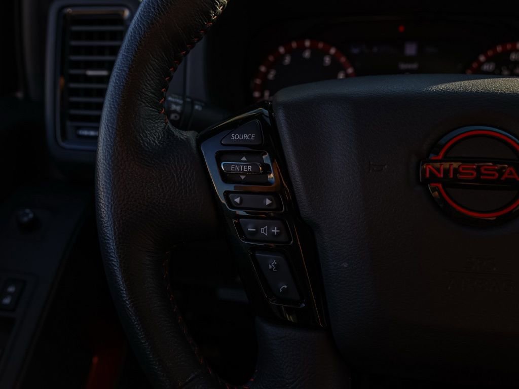 Used 2022 Nissan Frontier Pro-X image 25