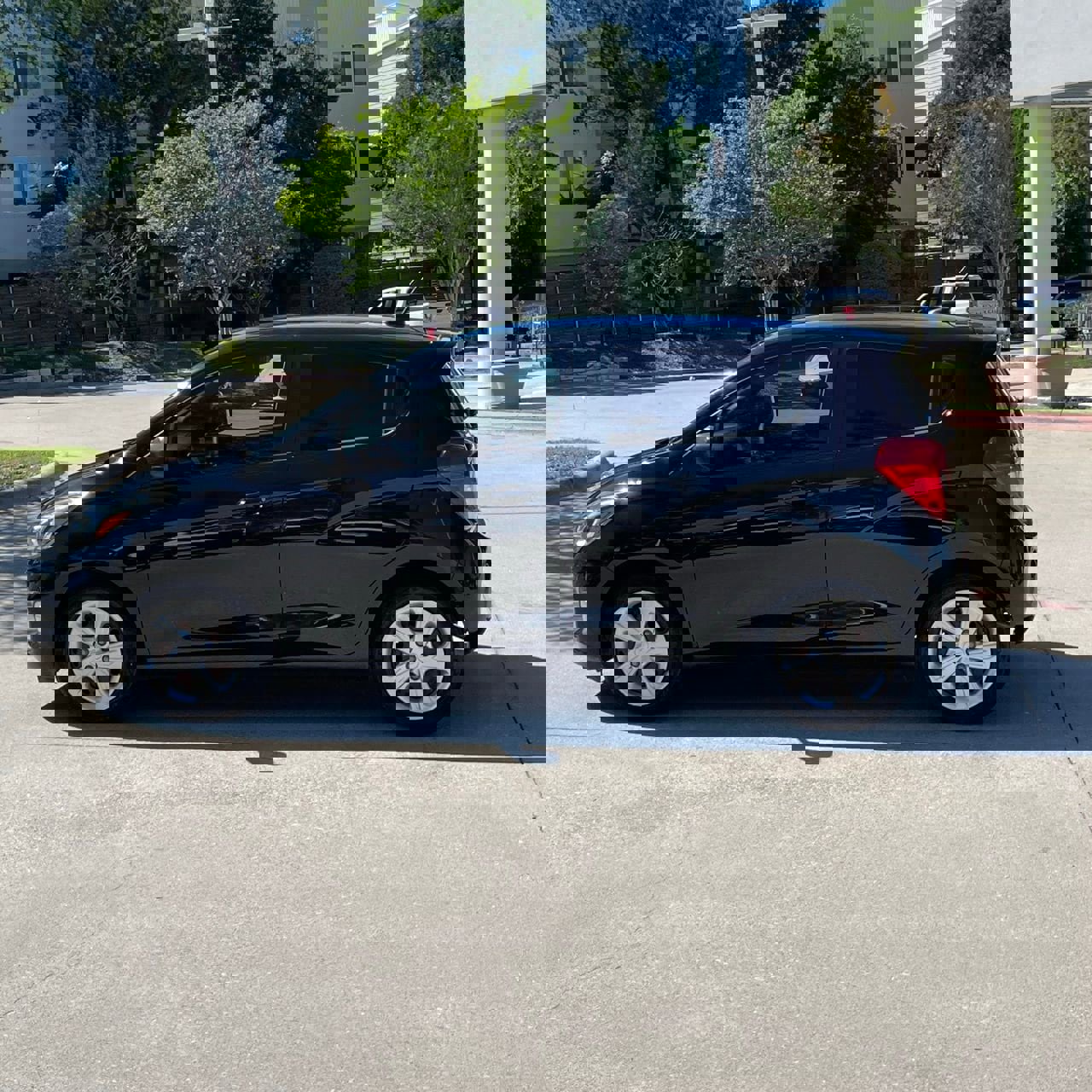 Used 2022 Chevrolet Spark LS image 3