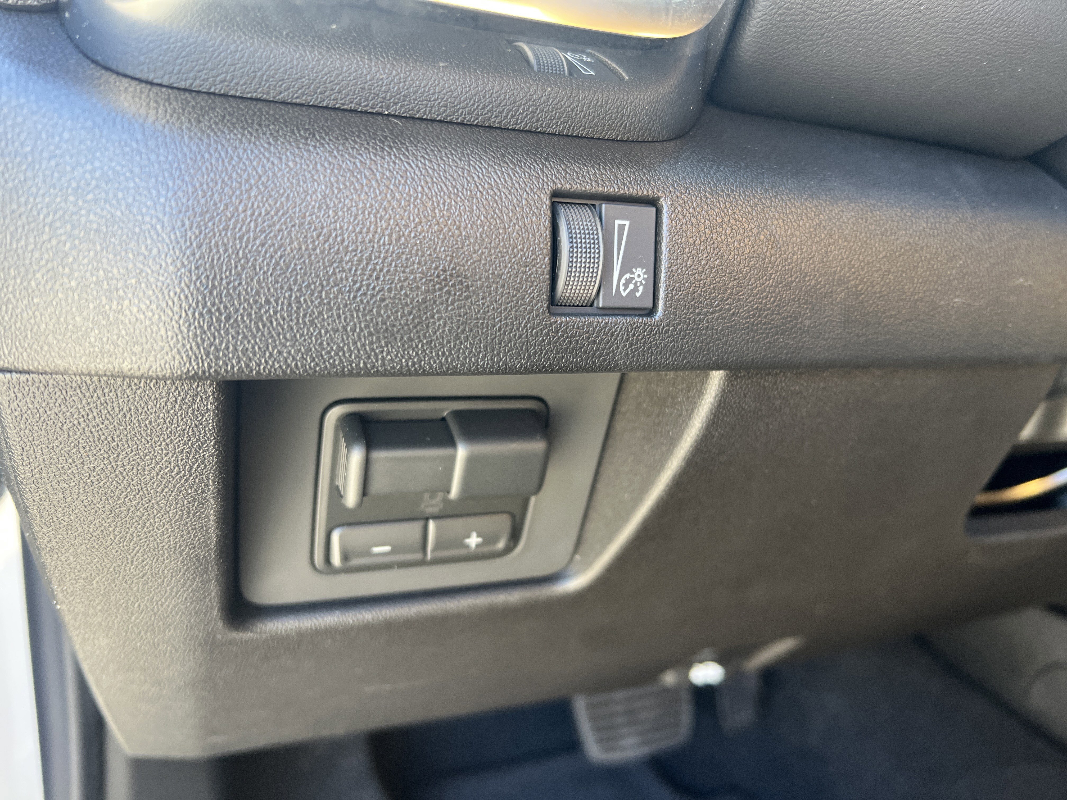 New 2026 GMC Canyon Elevation w/ Convenience Package image 33