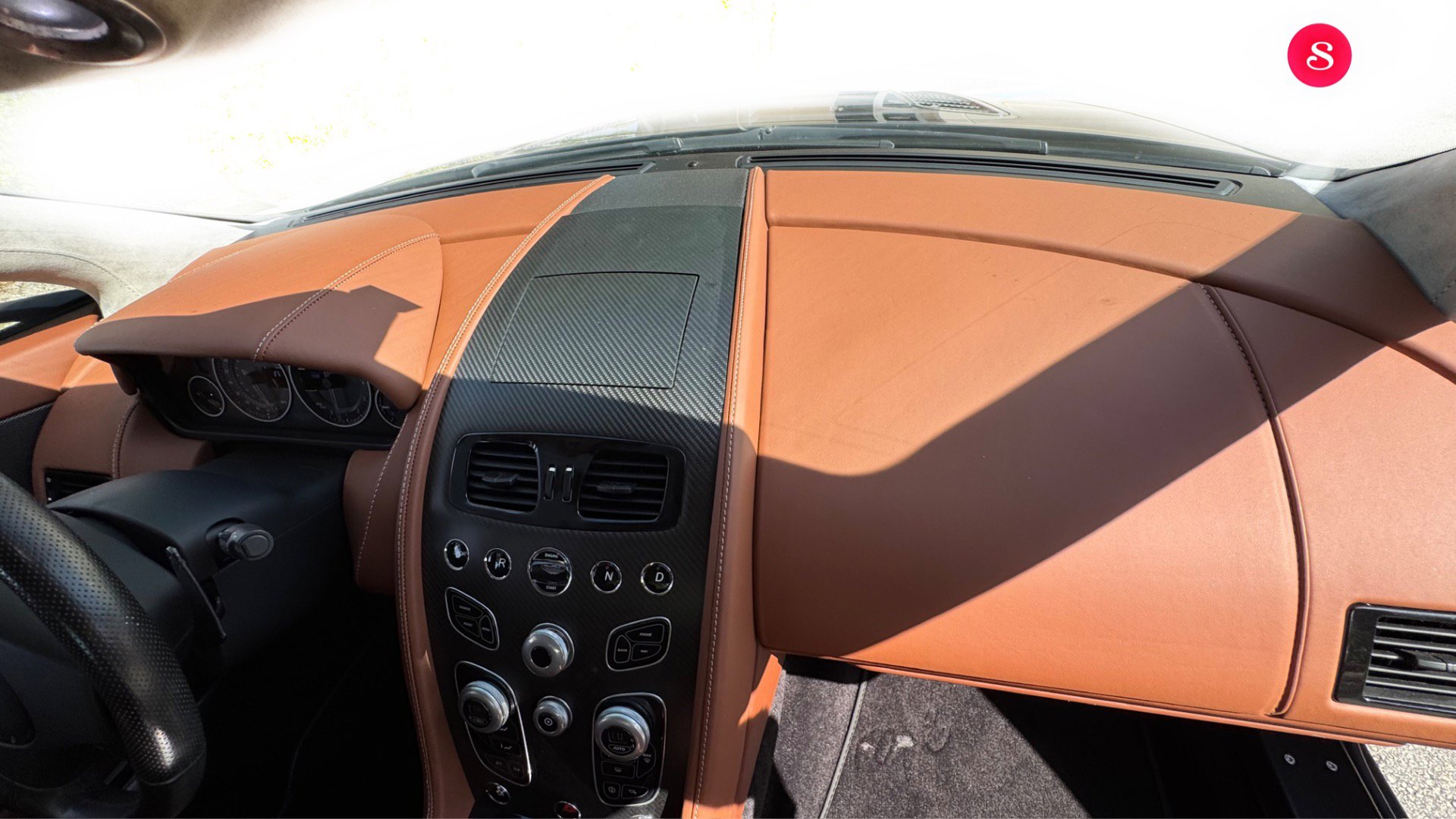 Used 2017 Aston Martin V12 Vantage S image 17