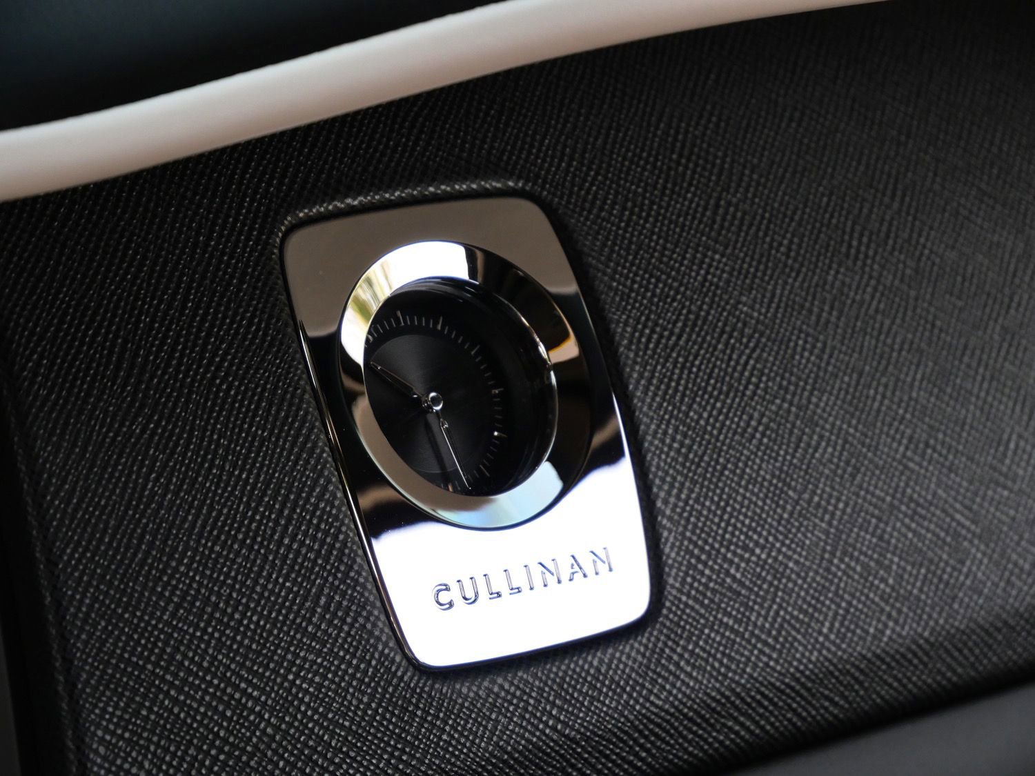 Certified 2023 Rolls-Royce Cullinan AWD/4WD image 14