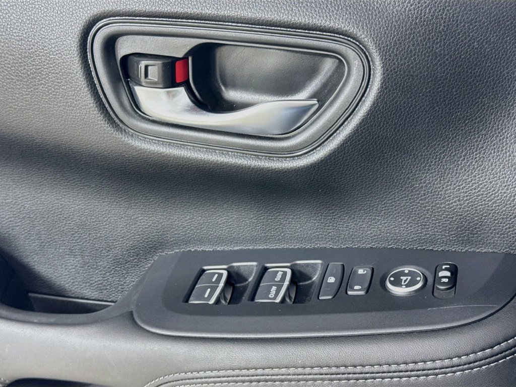 Used 2024 Honda HR-V EX-L image 21