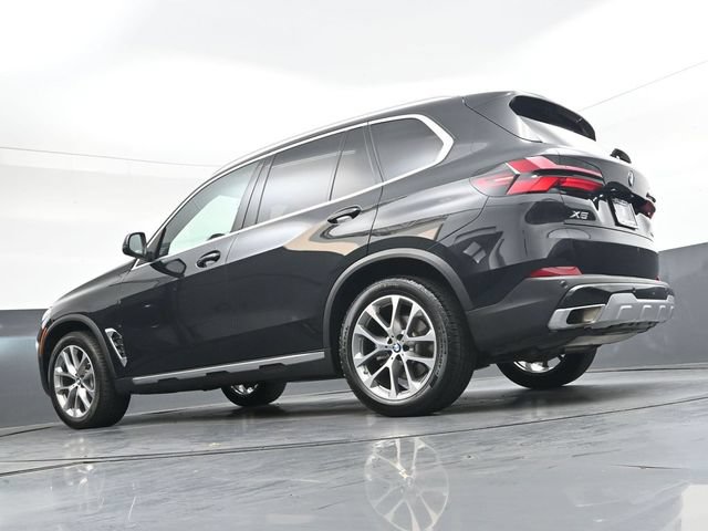 Certified 2024 BMW X5 xDrive40i w/ Premium Package AWD/4WD image 36