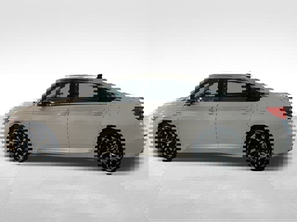 Used 2022 Honda Accord Sport image 2