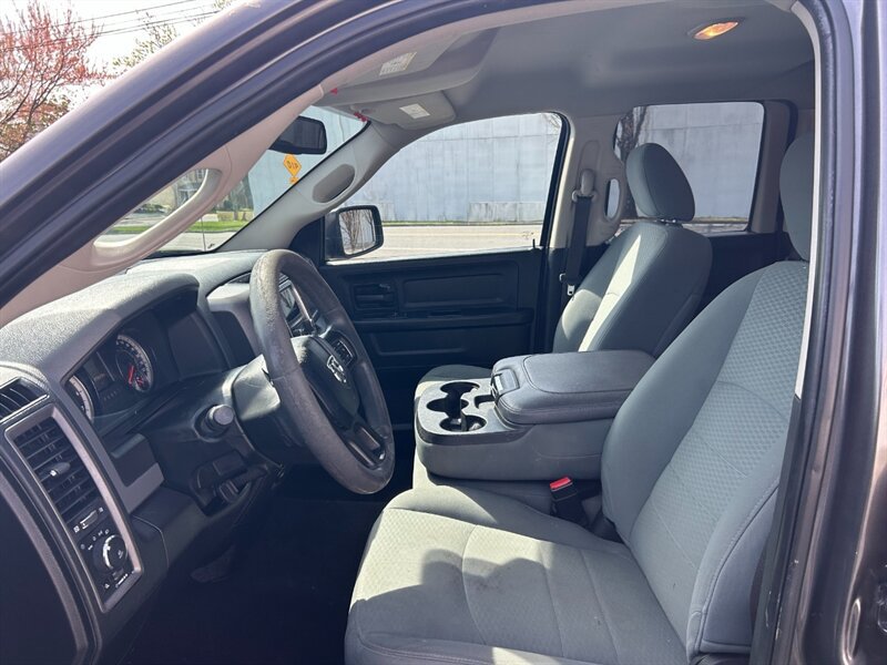 Used 2018 RAM 1500 Express AWD/4WD image 9