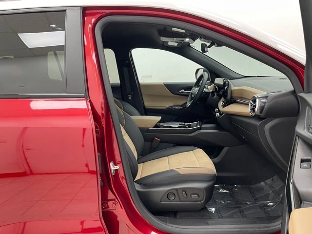 New 2025 Chevrolet Equinox ACTIV w/ Safety and Technology Package image 15