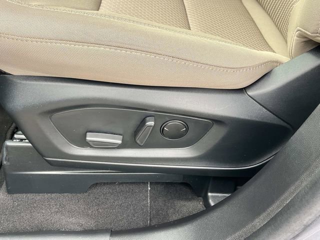 Used 2023 Ford Explorer XLT RWD image 33