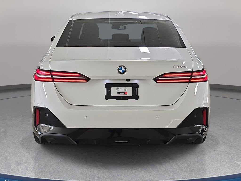 Used 2026 BMW 530i w/ M Sport Package RWD image 8