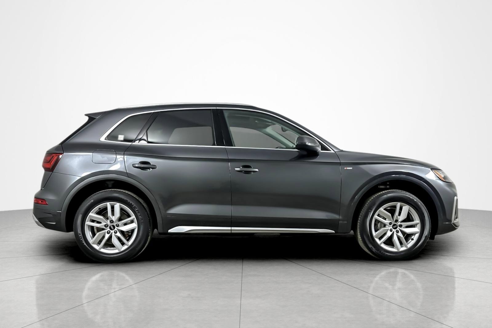 Used 2022 Audi Q5 2.0T Premium w/ Convenience Package image 6