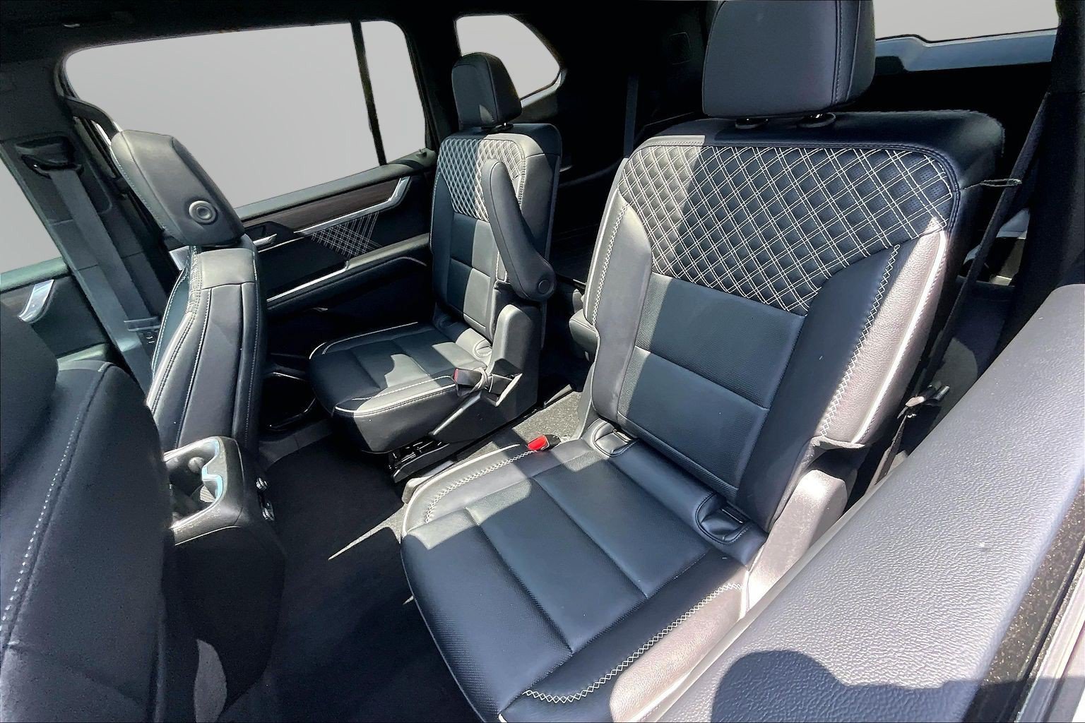 Used 2025 GMC Acadia Denali w/ Super Cruise Package AWD/4WD image 18