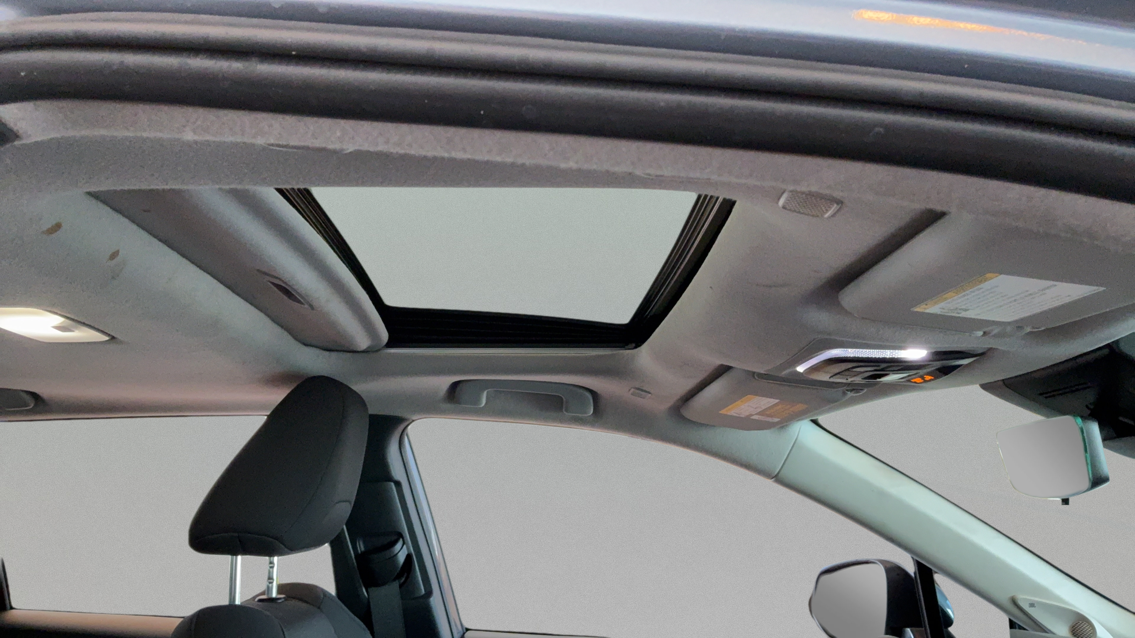 Certified 2024 Toyota Corolla Cross LE w/ Moonroof Package FWD image 33