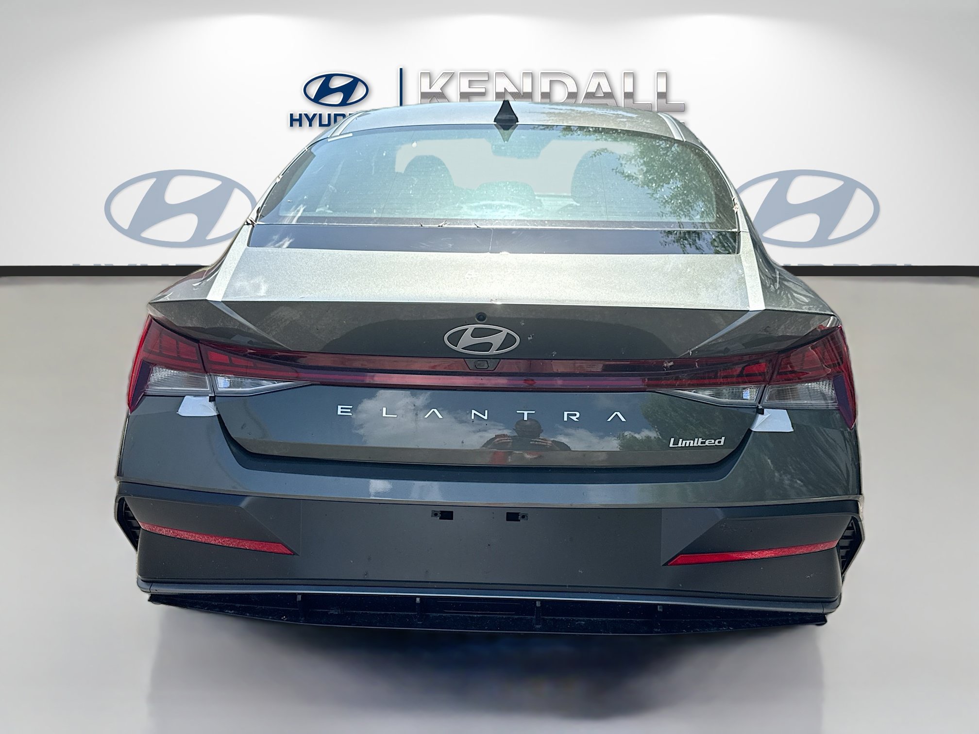 New 2026 Hyundai Elantra Limited FWD image 5