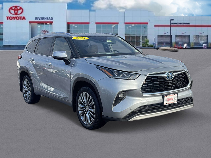 Used 2021 Toyota Highlander Platinum image 2