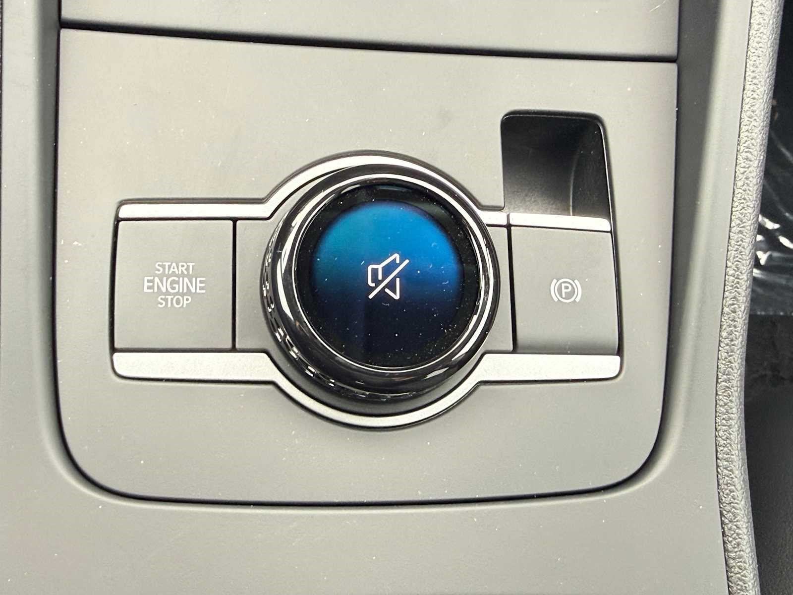 New 2026 Volkswagen Tiguan SE AWD/4WD image 16