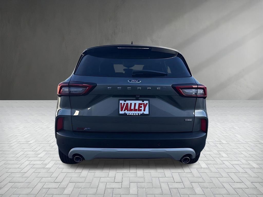 Used 2025 Ford Escape SE image 8