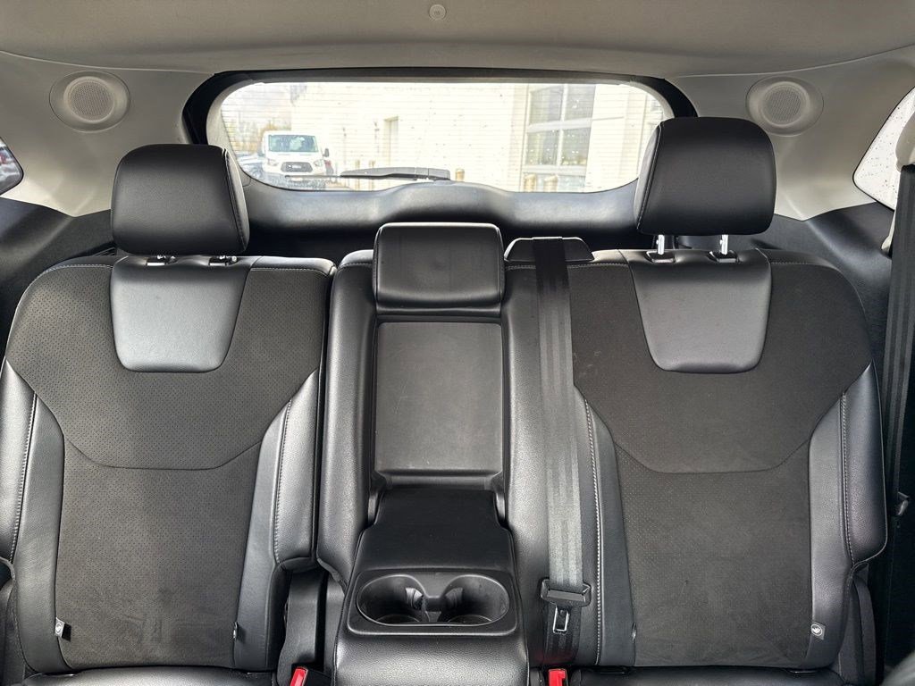 Used 2018 Ford Edge Sport w/ Technology Package image 11