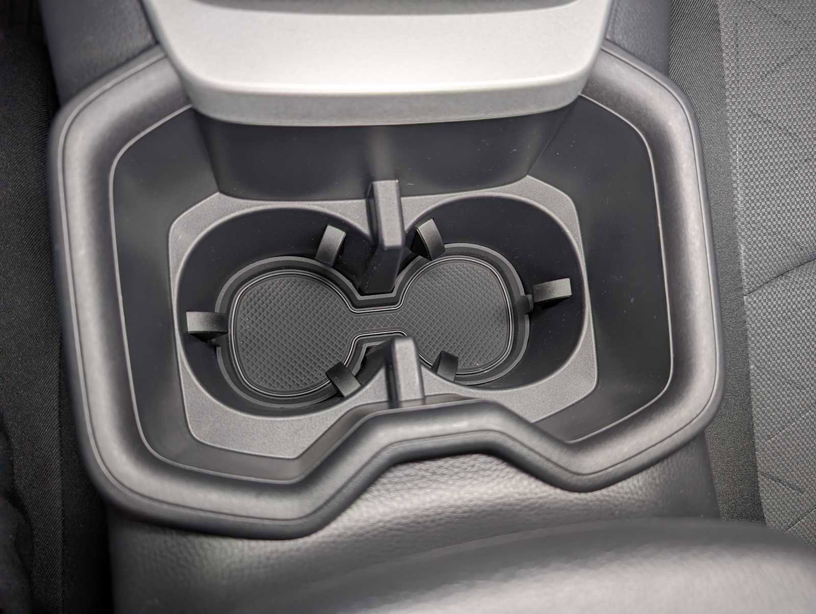 Used 2025 Toyota RAV4 XLE image 28