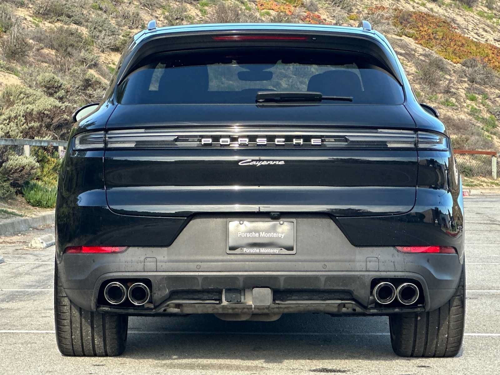 Used 2024 Porsche Cayenne AWD/4WD image 8