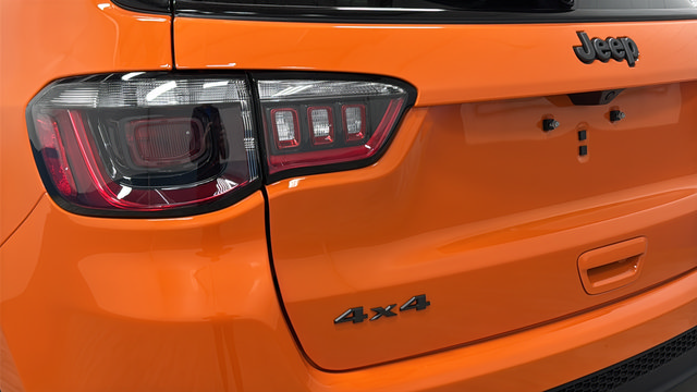 New 2026 Jeep Compass Latitude AWD/4WD image 33