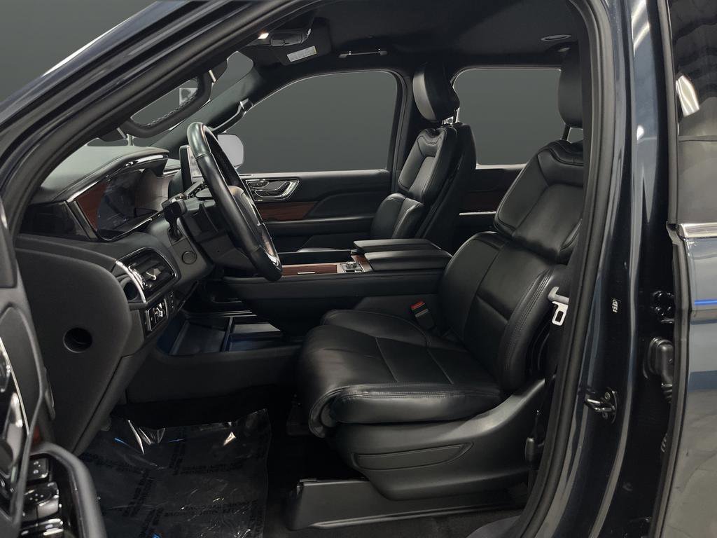Used 2024 Lincoln Navigator Premiere AWD/4WD image 8