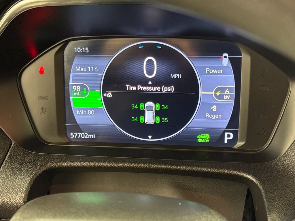 Used 2023 Chevrolet Bolt LT FWD image 31