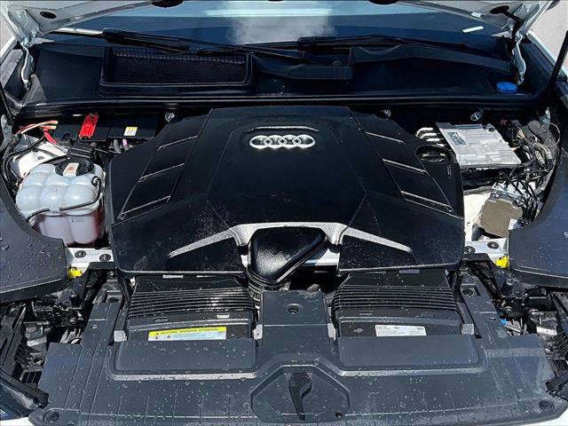 Used 2019 Audi Q8 Premium Plus w/ Premium Plus image 9
