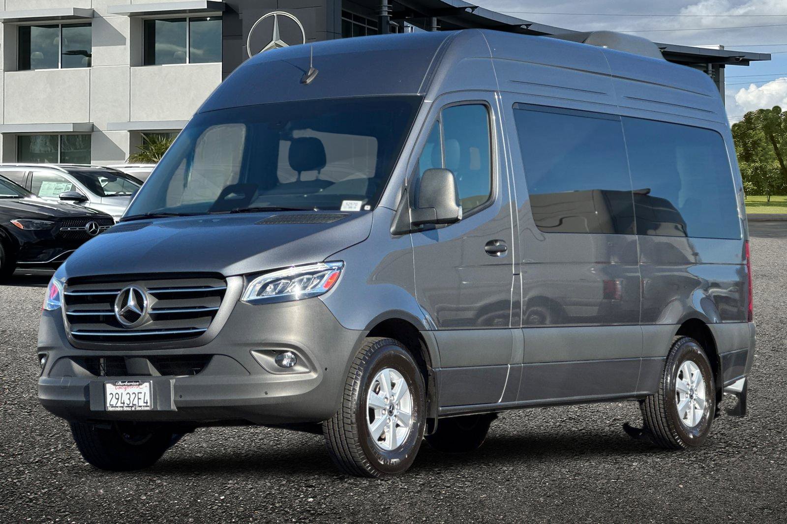 Used 2025 Mercedes-Benz Sprinter 2500 image 8