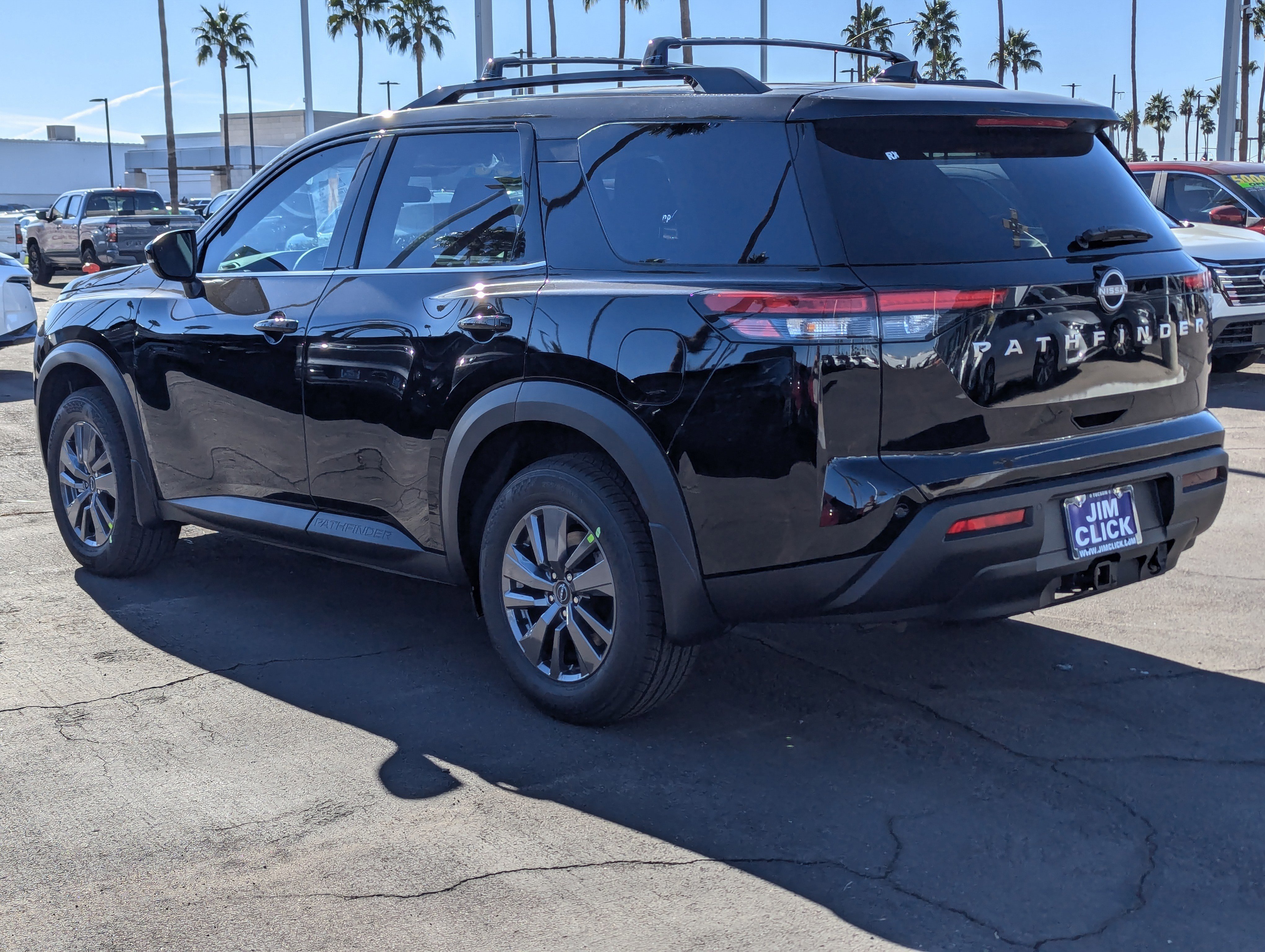 New 2025 Nissan Pathfinder SV image 4