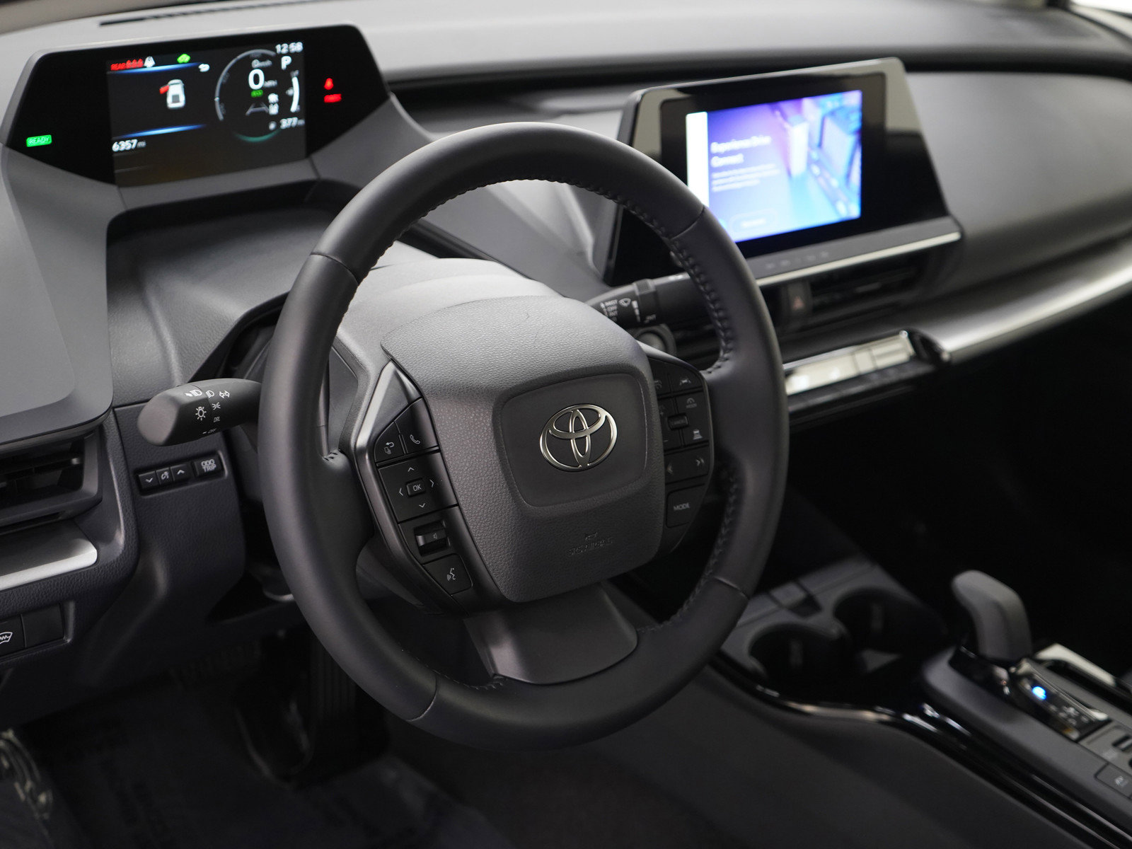 Used 2025 Toyota Prius LE image 20