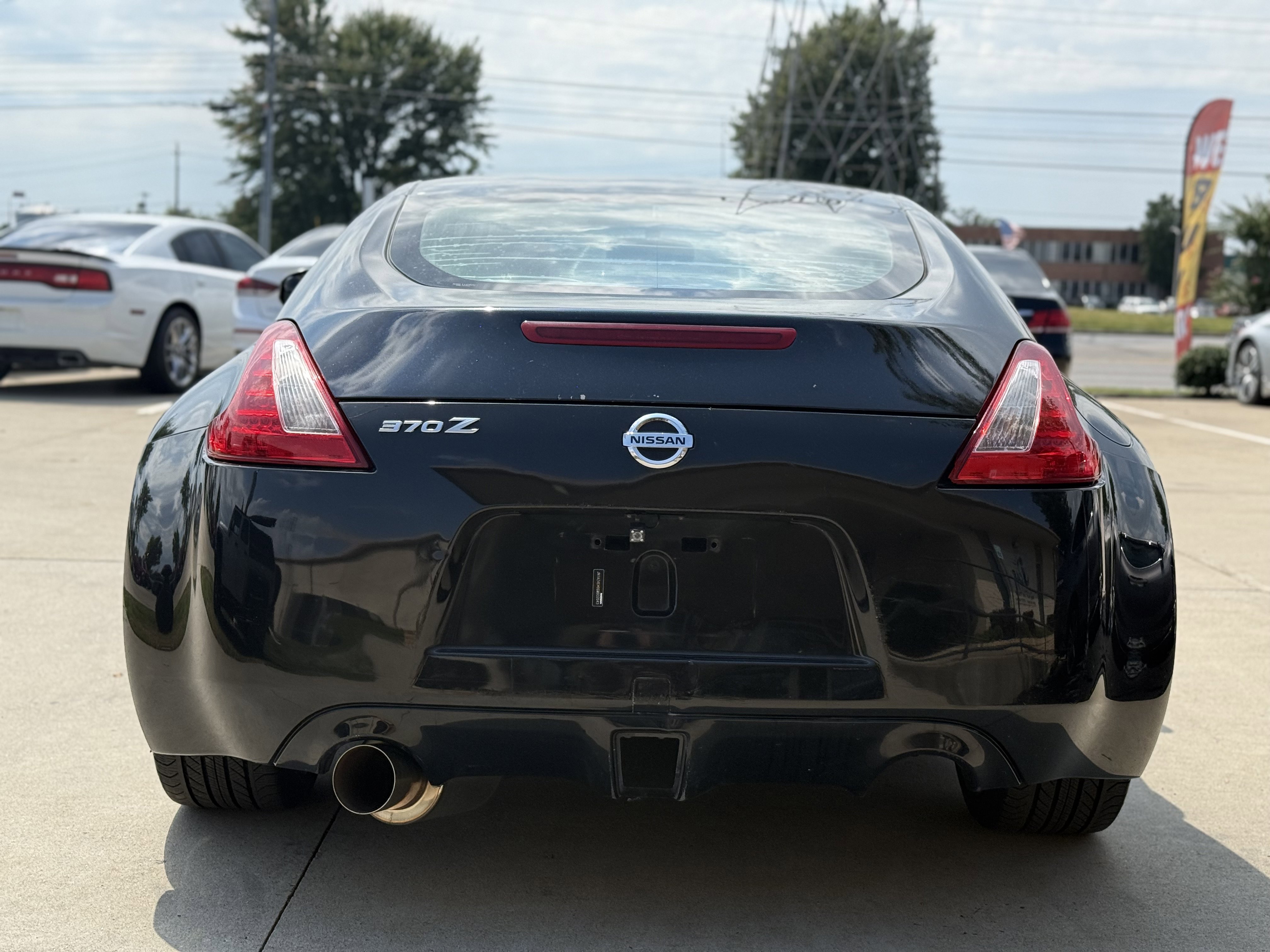 Used 2011 Nissan 370Z Touring w/ Sport Pkg image 6