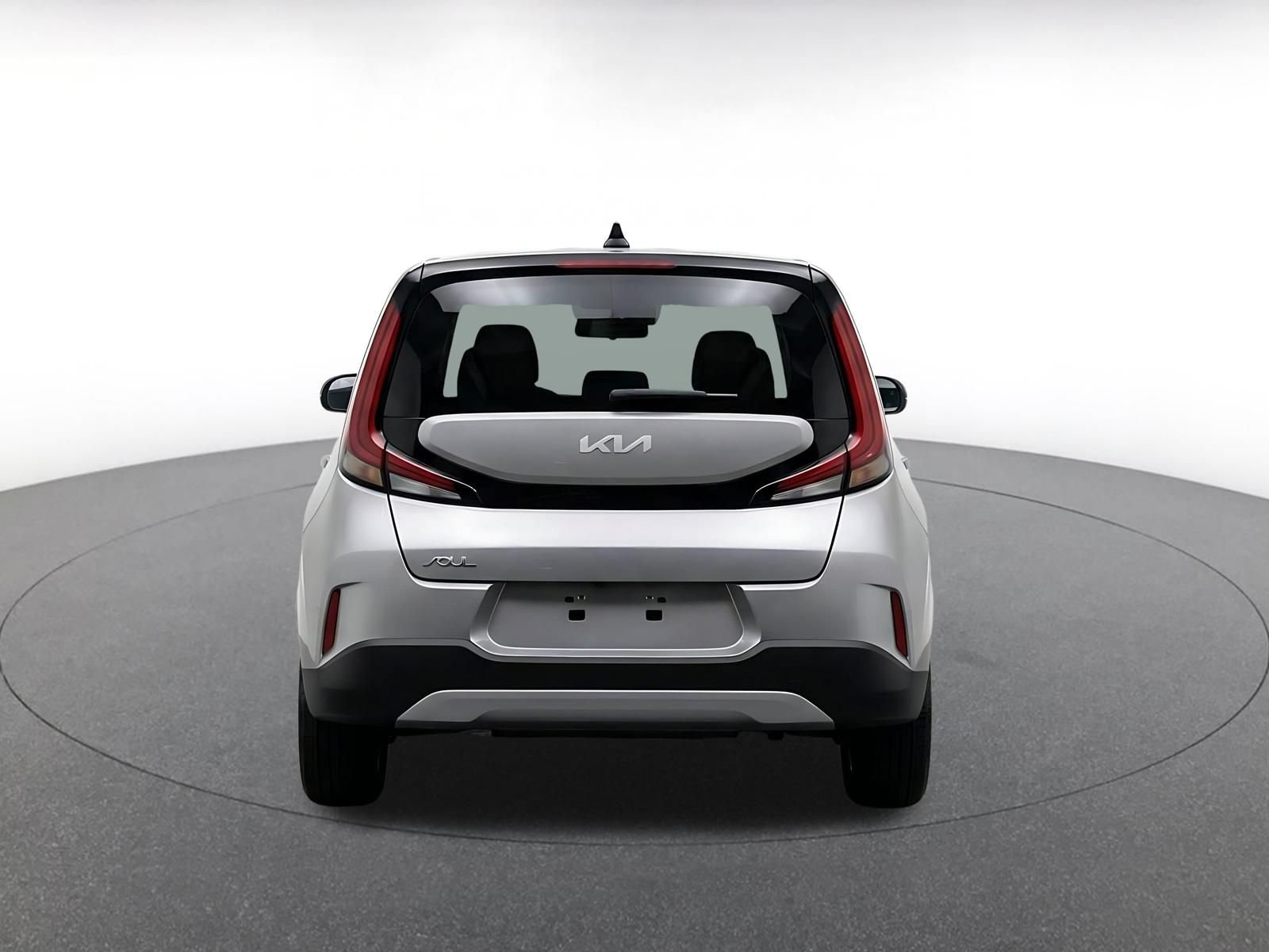 Used 2025 Kia Soul LX w/ LX Technology Package FWD image 7