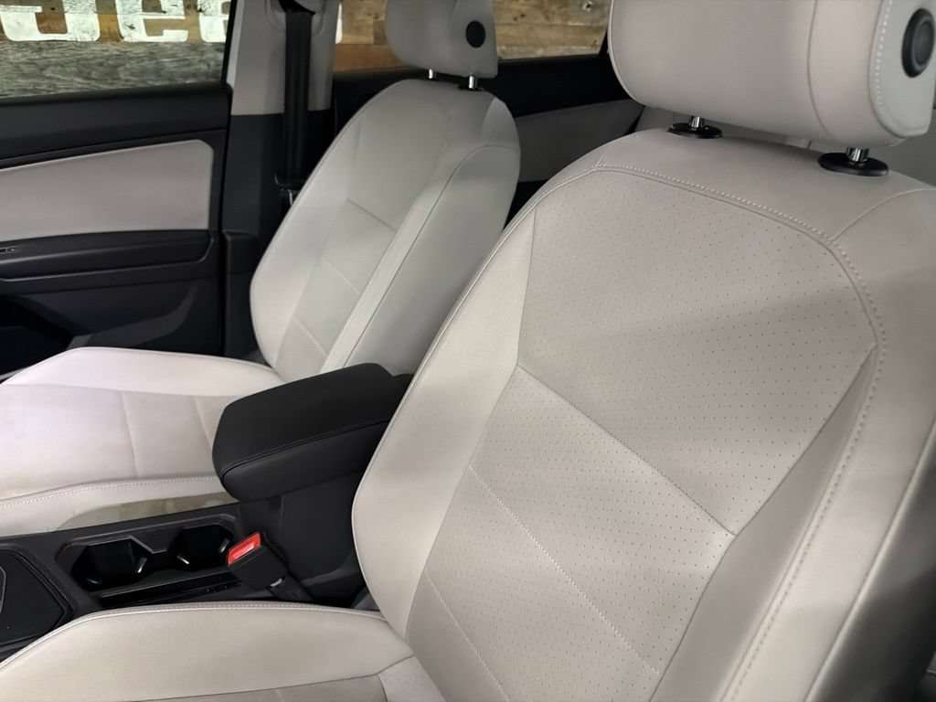 Used 2020 Volkswagen Tiguan SEL FWD image 10