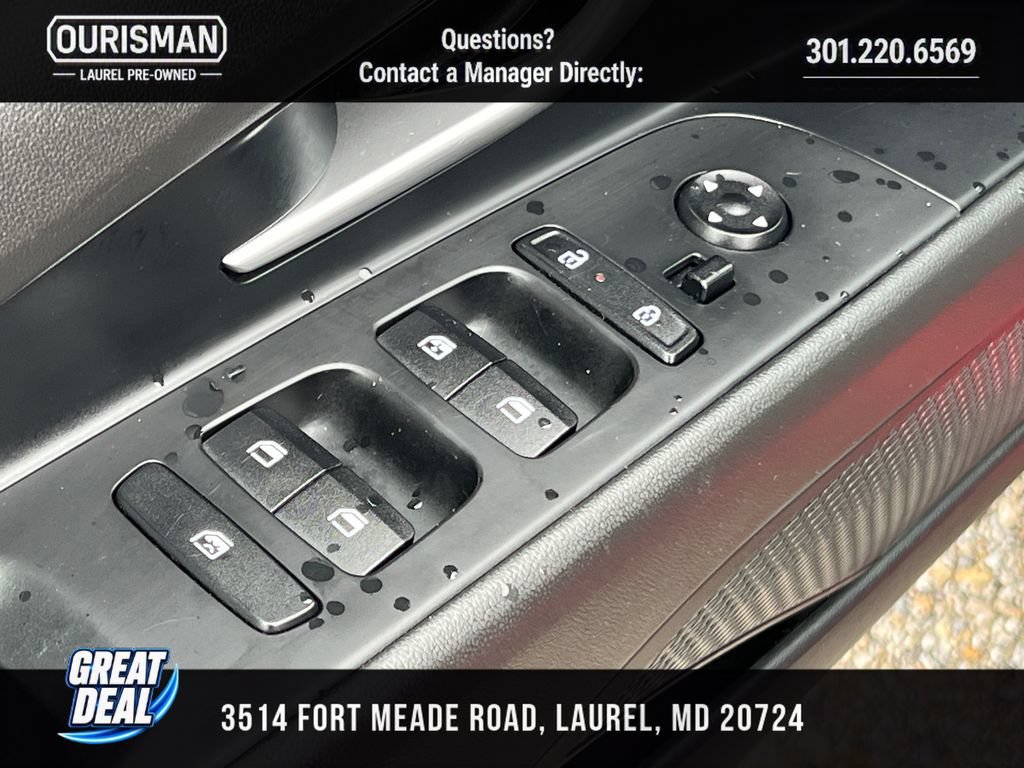 Used 2024 Hyundai Elantra SEL FWD image 8